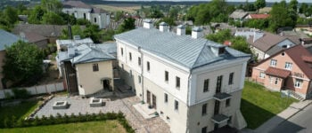 Obok domu Adama Mickiewicza sprzedają 150-letni obiekt. Kosztuje tyle, co średniej klasy mieszkanie w Warszawie (FOTO)