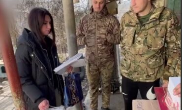 Dzieci ze szkółki niedzielnej w Grodnie piszą listy do rosyjskich żołnierzy