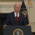 Prezydent Jo Biden wygłasza uwagi na temat przyjętego przez Senat pakietu dotyczącego bezpieczeństwa narodowego