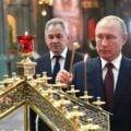 Putin i Szojgu w cerkwi