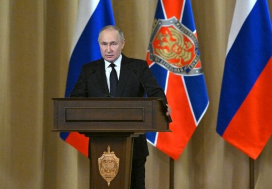 Putin podważa legalność władzy Zełenskiego. Co się za tym kryje?