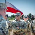 Żołnierze armii amerykańskiej z Charlie Battery, 1-57 ADAR prowadzą ogień na żywo z karabinu maszynowego M3P kal. 50 do systemu broni Avenger podczas ćwiczeń Shield 24 w Puli w Chorwacji, 12 kwietnia 2024 r. Te coroczne ćwiczenia mają na celu poprawę chorwackiego powietrza zdolności obronnych, zrzesza jednostki 57. Pułku Artylerii Obrony Powietrznej, 173. Brygady Powietrznodesantowej, Chorwackiego Pułku Obrony Powietrznej, Polskich Sił Zbrojnych, Armii Słowenii i Sił Zbrojnych Francji w celu wspólnych szkoleń w zakresie taktyki i procedur obrony powietrznej. (Sierż. Yesenia Cadavid)