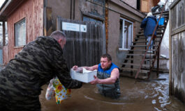 W Orenburgu zawyły syreny: Rosyjskie miasto schodzi po wodę. Rozpoczęła się masowa ewakuacja