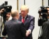 Bloomberg: Trump przygotowuje bat na Putina