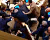 W parlamencie Gruzji mordobicie z elementami wrestlingu (WIDEO)