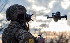 Dzień, jak co dzień. Wstać, zjeść śniadanie, walnąć dronem w rosyjską bazę…