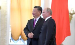„Chiny stanęły po stronie Rosji!”. Ambasador USA ostro na szczycie w Szanghaju