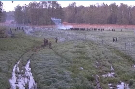 Tego jeszcze nie było. Na granicy z Białorusią nielegalny migrant okradł polskiego strażnika granicznego