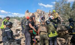 Rosyjski atak rakietowy na Krzywy Róg. Jest wielu zabitych i rannych