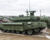 Rosjanie pochwalili się wytrzymałością T-90 po uderzeniu Javelina. A to tylko lufa się zapaliła