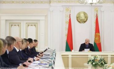 Krok w lewo i pod ścianę! Łukaszenka ministrów trzyma krótko