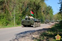 Łukaszenka wysłał na granicę z Polską siły specjalne i artylerię
