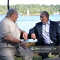 Aleksandr Łukaszenka z Władimirem Putinem na rosyjskiej wyspie Waałam. Fot: Ria Novosti
