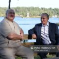 Aleksandr Łukaszenka z Władimirem Putinem na rosyjskiej wyspie Waałam. Fot: Ria Novosti