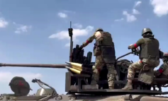 Rosyjska armata popisowo "zdemilitaryzowała się" wraz z obsługą (WIDEO)