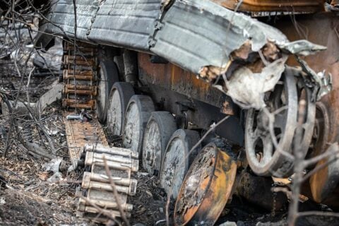 Negocjacje negocjacjami, a Rosja wciąż notuje duże straty. Mamy raport