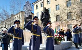 Chleba może nie być. Pomniki "gierojów" - obowiązkowo! (FOTO)