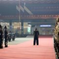 Kim Dzong Un i jego żołnierze