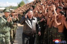Koreańska zagadka nagich torsów (FOTO)