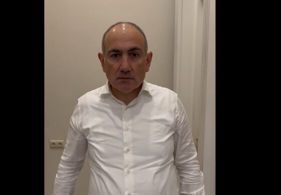 Poznajecie tego polityka? (WIDEO)
