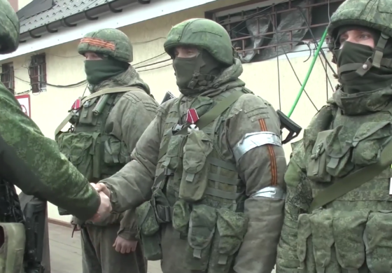 Rosja rozdaje paszporty wszystkim, którzy chcą walczyć przeciwko Ukrainie