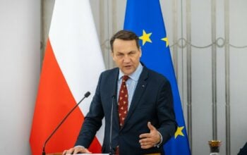 Sikorski ripostuje pretensje Zełenskiego: Daliśmy więcej niż jakikolwiek inny kraj!