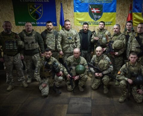 Zełenski podpisał ustawy przedłużające stan wojenny i powszechną mobilizację