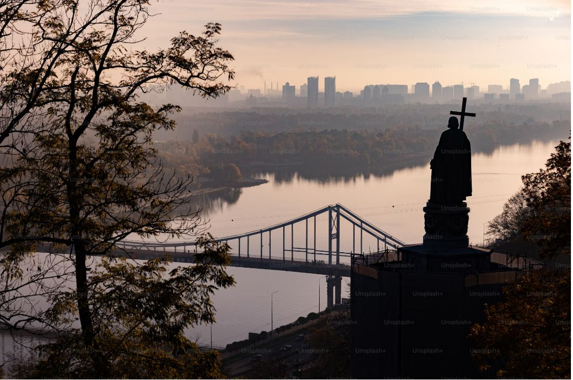 Fala spekulacji w Kijowie. Mieszkańcy zobaczyli to po raz pierwszy od 2022 roku (WIDEO)