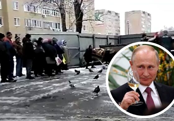 Poznaj swój raj! Rosjanie czekają w kolejce do śmietnika. Co dziś nam rzucą? (WIDEO)