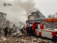 Rosyjski atak rakietowy w blok mieszalny w Połtawie. Są zabici i ranni. Pod gruzami wciąż są ludzie