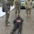 Funkcjonariusze Służby Bezpieczeństwa Ukrainy i zatrzymany dywersant