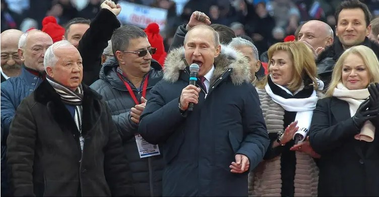 Władimir Putin śpiewa. Fot: wiedomosti