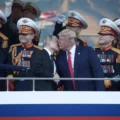Putin i Trump na trybunie