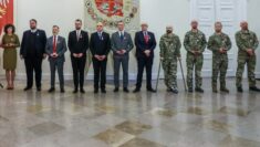 Narażali własne życie. Prezydent odznaczył Polaków za niesienie pomocy Ukraińcom