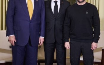 Macron wyrasta na lidera polityki, która nie w smak Trumpowi