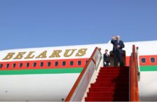Samolot wysłannika Trumpa ląduje w Moskwie. Jest tam też Łukaszenka Samolot wysłannika Trumpa ląduje w Moskwie. Jest tam też Łukaszenka