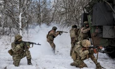 Spryciarze chcieli rurociągiem przedostać się na tyły Ukraińców. Do rury weszło stu, ocalało dwudziestu