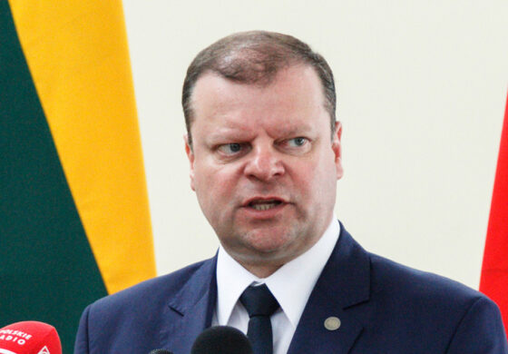 Marszałek Sejmu przeciw, premier stanowiska nie ujawnia. Chodzi o prawa Polaków na Litwie
