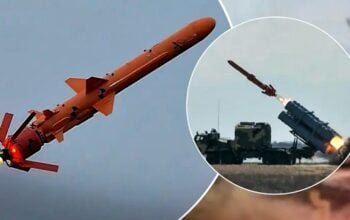 Leci 3 metry nad ziemią, a S-400 niżej 5 metrów nie schodzi. Spróbujcie go strącić, powodzenia!