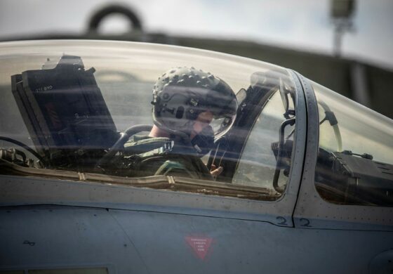 Londyn na czele „koalicji chętnych” – „z butami na lądzie i samolotami w powietrzu”