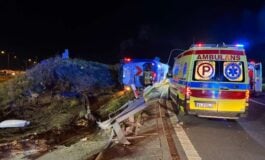 Warszawa: Groźny wypadek autokaru przewożącego Ukraińców i Białorusinów