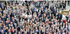 Uwaga Polacy za granicą: Karty Polaka na nowych zasadach! Rząd przyjął nową strategię współpracy z Polonią