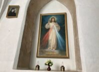 90 lat temu po raz pierwszy wystawiono publicznie obraz Jezusa Miłosiernego 90 lat temu po raz pierwszy wystawiono publicznie obraz Jezusa Miłosiernego