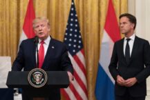 „Piłka po stronie Rosji”. Rutte spotkał się z Trumpem