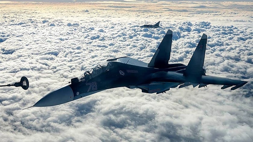 Obecnie 4. Gwardyjski Morski Szturmowy Pułk Lotniczy z obwodu kaliningradzkiego lata na Su-30SM (na pierwszym planie) i Su-24M (w tle). Te drugie mają zastąpić najnowsze Su-30SM2. Fot. Ministerstwo Obrony Federacji Rosyjskiej.
