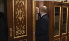 Putin oprowadza po prywatnych apartamentach na Kremlu (FOTO)