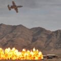 A-10 Thunderbolt II w czasie ataku na poligonie