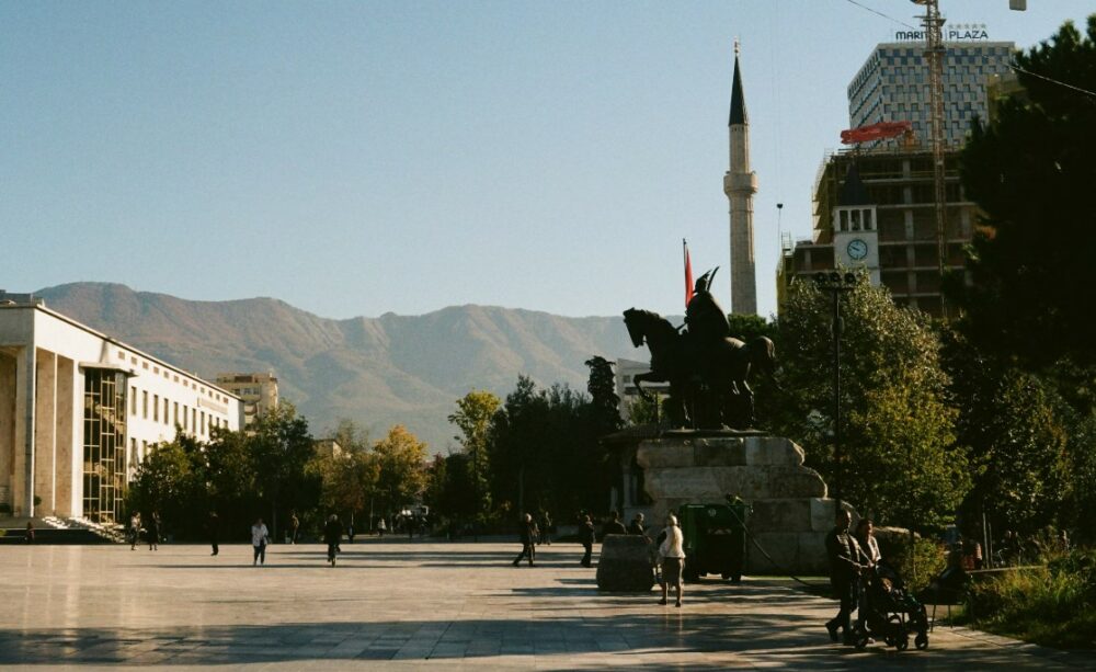 Tirana. Fot: Dario Daniel Silva/Unsplash.com