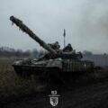 Ukraiński czołg i żołnierze