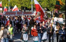 Nikczemny atak na Polaków! Są wyśmiewani w litewskich mediach, a urzędnik mówi o „polskich gettach” Nikczemny atak na Polaków! Są wyśmiewani w litewskich mediach, a urzędnik mówi o „polskich gettach”